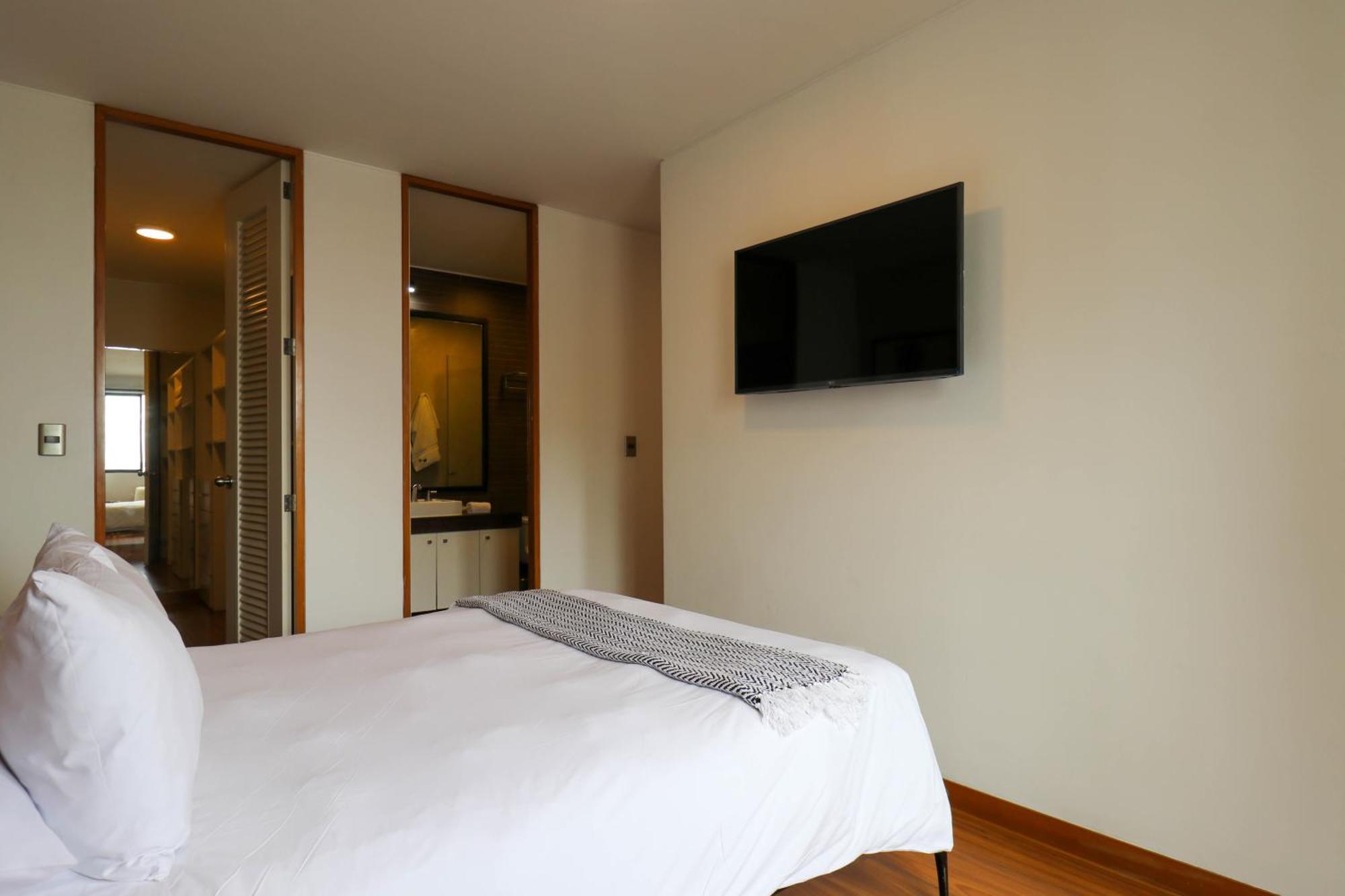 Astonishing 2Br At Malecon Apartment Лима Екстериор снимка